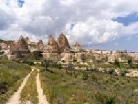 Auf dem Weg in ein einsames Seitental unweit von Çavuşin